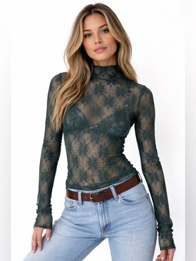 🦋Intimately Free People Lady Luxe Green Layering Lace Long Sleeve size-XS